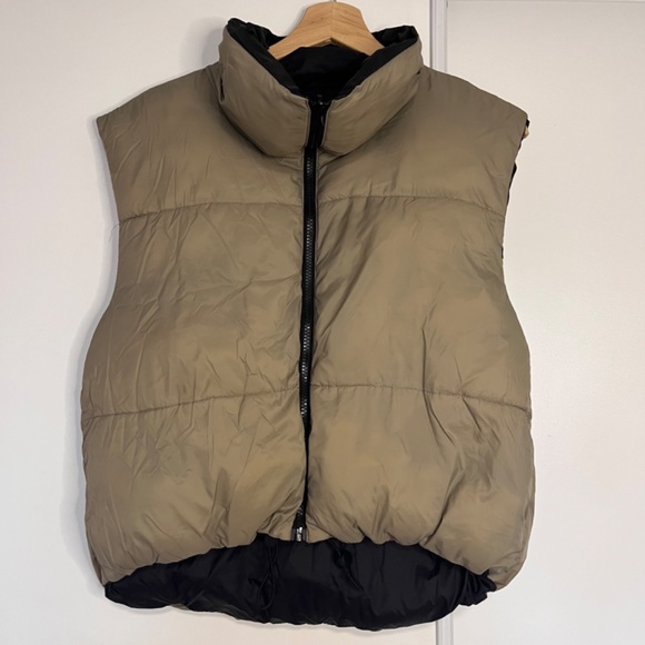 REVERSIBLE PUFFER VEST - Picture 4 of 5